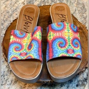 🌀 Blowfish Malibu Tie-Dye Platform Slide Sandals | Size 8 | Vegan. Like New